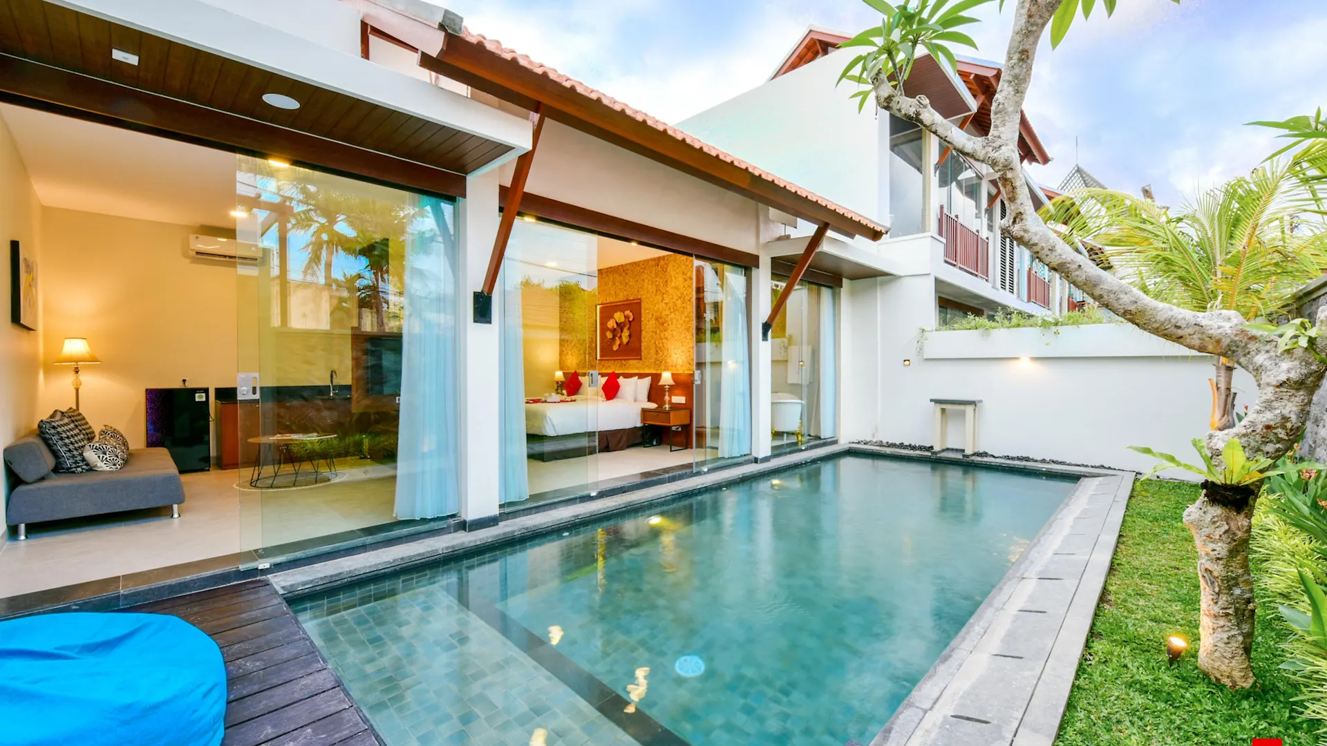 Del Cielo Villa Seminyak Indonesien